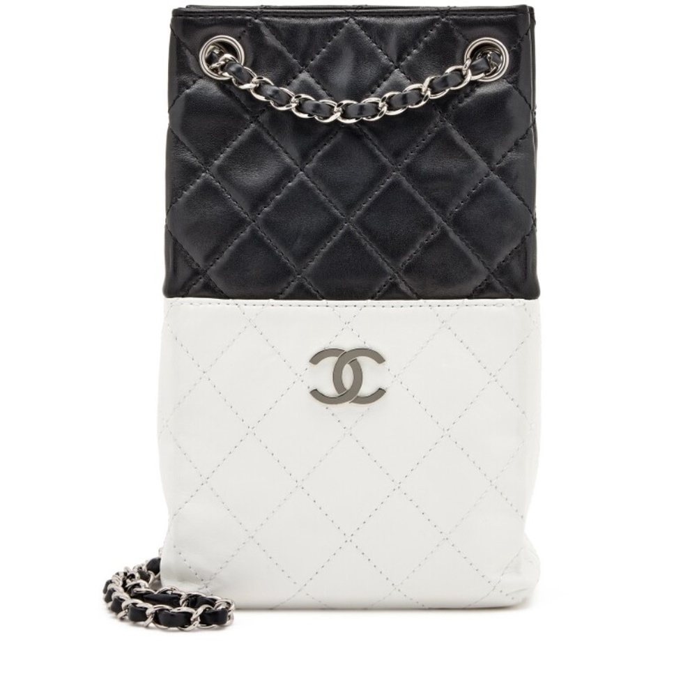CHANEL Pre-Owned 2008-2009 Black & White Quilted Lambskin Vertical Shopping Bag